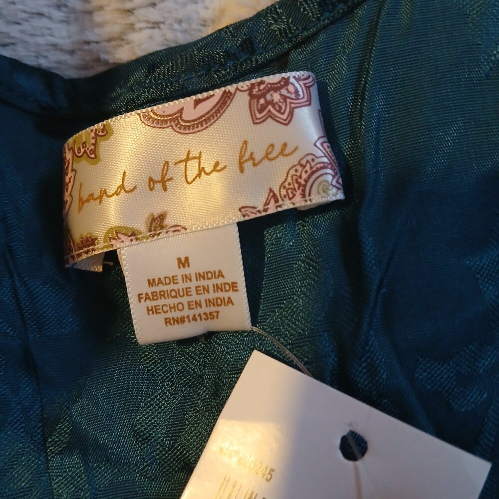 Band of the Free Women's Camille Crossover Crop Top SZ M NWT Teal - Picture 11 of 13
